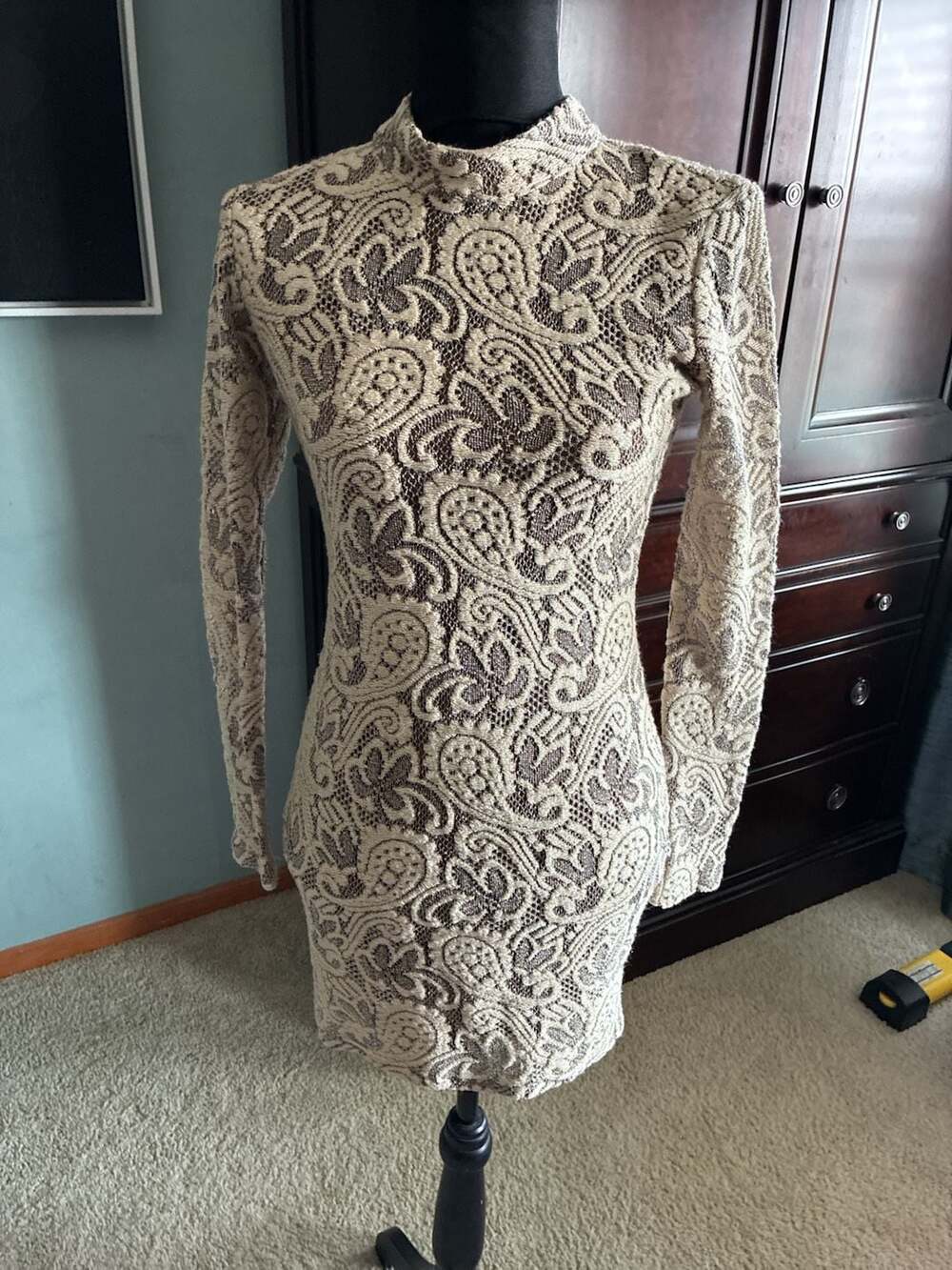 Pins and Needles Paisley Pattern Textured Shift Dress Sz M A742